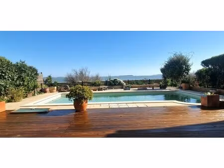 maison avec vue exceptionnelle sur les étangs