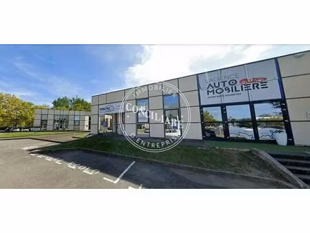 location commerce 84 m²