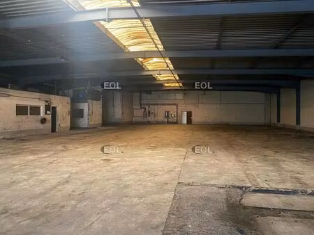 location entrepôt 1 729 m²
