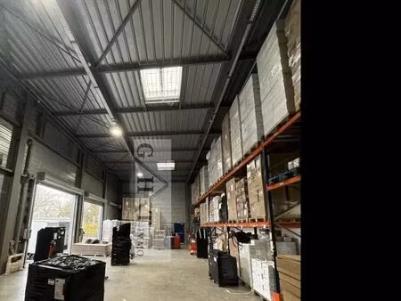 location entrepôt villemomble 93250 1990m²