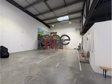 location entrepôt 520 m²
