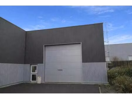 location local d'activités 450 m²