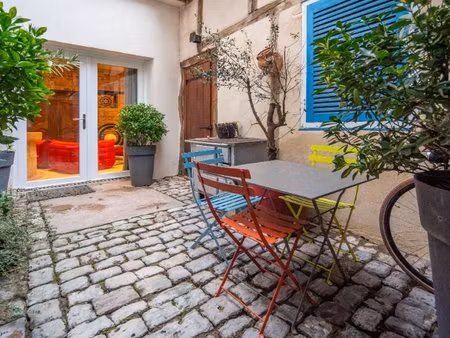 magnifique maison de ville place de beaune