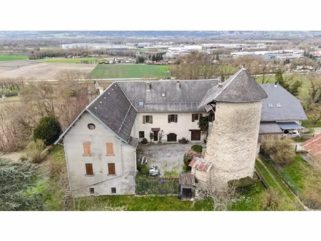 exclusivité historique vivez au coeur de la chatelle de saint