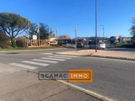 location commerce pertuis 84120 299m²