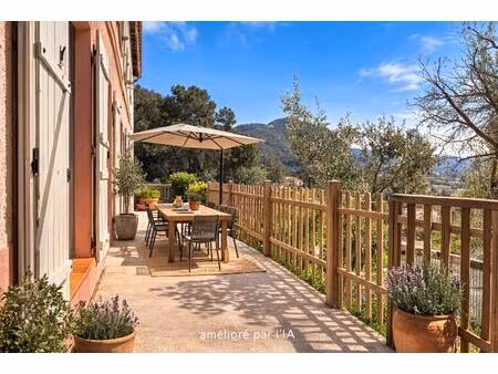 maison spacieuse 140 m² – double garage – terrain 935 m² – 15 min de nice