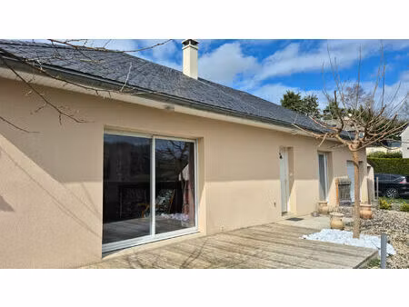 maison de plain-pied  de type 4  jardin  garages  saint amans des cots