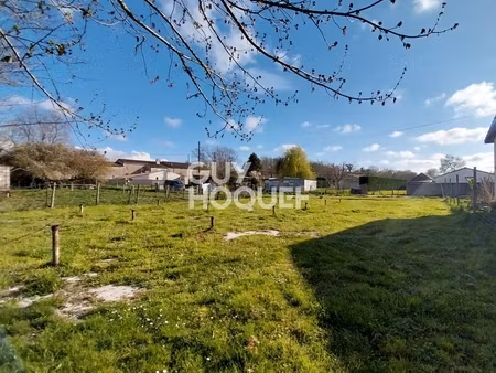 terrain à vendre de 740 00 m²