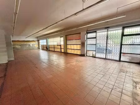 vente commerce 167 m²