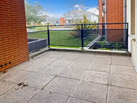 lardenne - t3 56 m² avec terrasse et parking