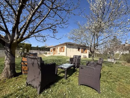 jolie maison de plain pied au calme