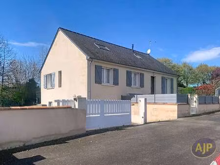 vente maison à combrée (49520) : à vendre / 145m² combrée