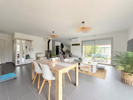 magnifique maison de 104m2 sur 423m2 à longages