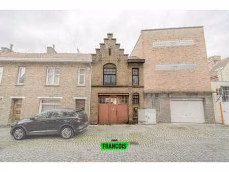 maison à vendre dans le centre de dixmude