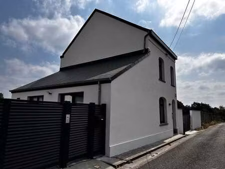 charmante  grande et lumineuse maison à louer