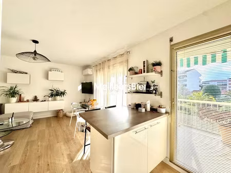 vente appartement 2 pièces 44 m² à saint-raphael (83700)  299 000 €