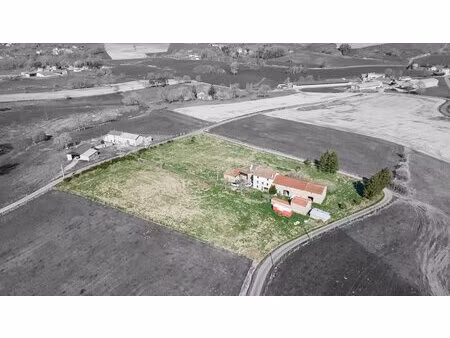 exclusivité - ferme en pierres à manglieu (63) + 1 5 ha de terrain