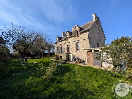 vente maison à saint-cast-le-guildo (22380) : à vendre / 229m² saint-cast-le-guildo