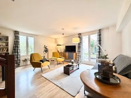 maison rénovée calme et praticité à 15 min de la gare à pieds !