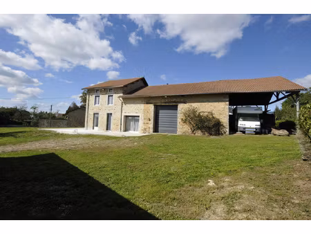 propriété en pierre avec dépendances sur st paul