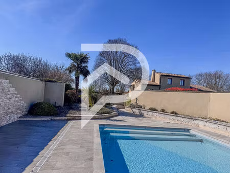 propriété 6 pièce(s) 184 m2