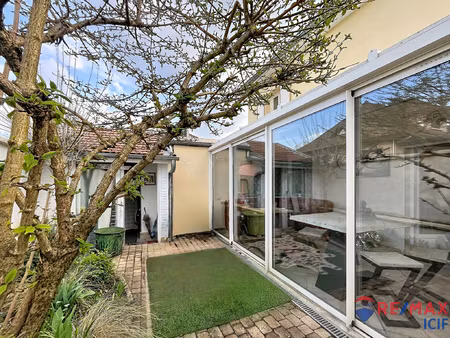 maison de ville en hyper centre de bourgoin-jallieu