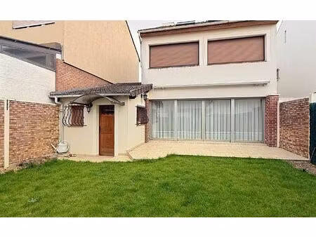 maison courtry 82.07 m² t-4 à vendre  292 000 €