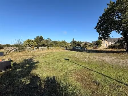 en vente terrain constructible 7 63 ares – 15 300 € |ombrée-d'anjou
