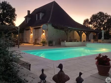 maison en pierre avec piscine et 3 chambres proche issigeac  dordogne