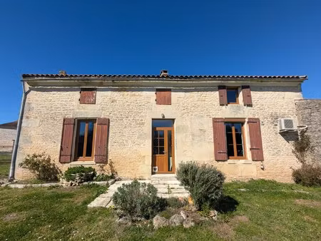 charentaise 117 m2  garage  terrain 3200 m2