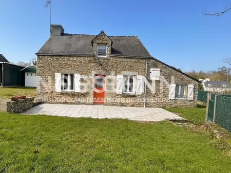 maison en pierre de 1949 - 85 m² - centre de berric