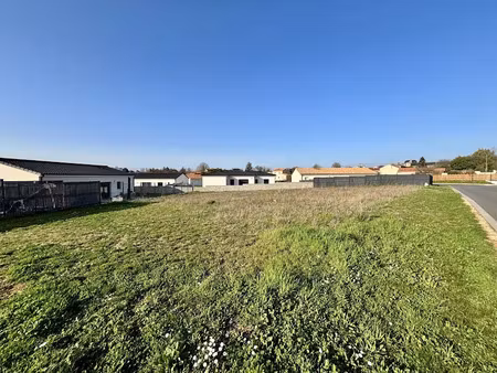 vente terrain 730 m² à cissé (86170)  62 900 €