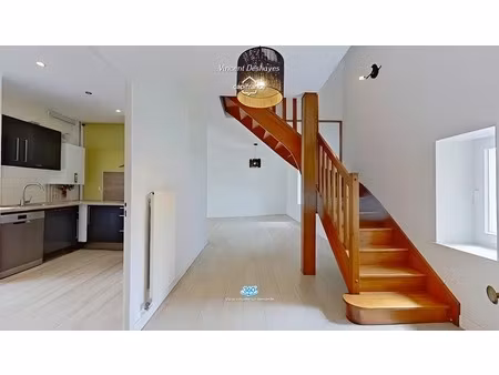 toul (cathédrale) : duplex de 5 pièces principales ; 102 m2 carrez  cave et grenier