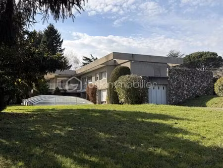 maison d architecte de 320 62 m² à barbazan-debat