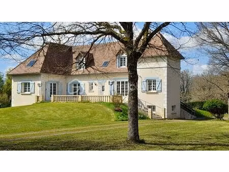 maison traditionnelle de 225 m² à la croix-en-touraine