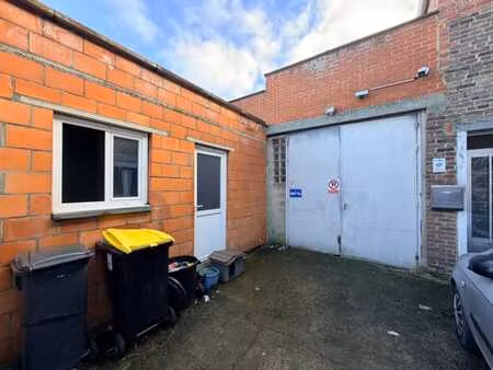 entrepôt sécurisé + bureau