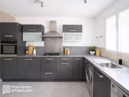 maison 4 pièces  90 5 m² de plain-pied à carpentras