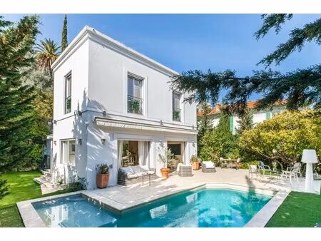 bas cimiez- villa contemporaine lumineuse avec piscine et jardin méditerranéen