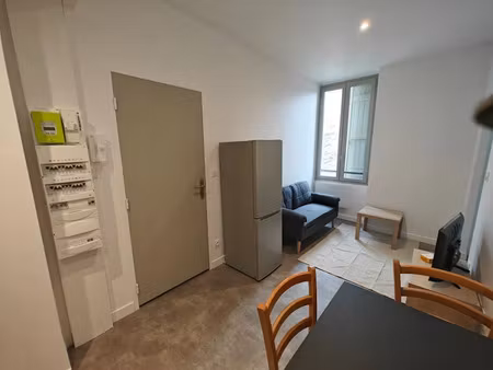 location meublée appartement 2 pièces 33 m² à nérac (47600)  475 €