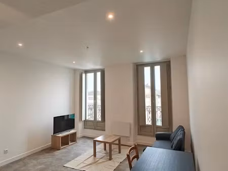 location meublée appartement 2 pièces 44 m² à nérac (47600)  550 €