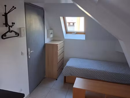location meublée appartement 1 pièce 19 m² à orsay (91400)  610 €