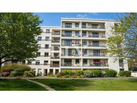 avon gare - studio de 31 m² avec balcon- place de parking et c