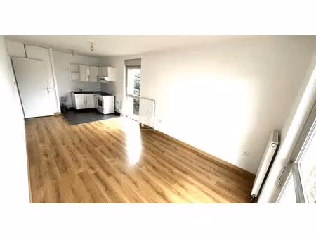 exclusivite magnifique t2 46m2 garage et terrasse