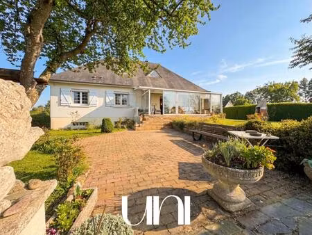 maison 7 pièces de 147 m2 avec jardin - 10 min de bayeux