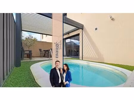 maison - 4/5 chambres - pergola - piscine - place de parking