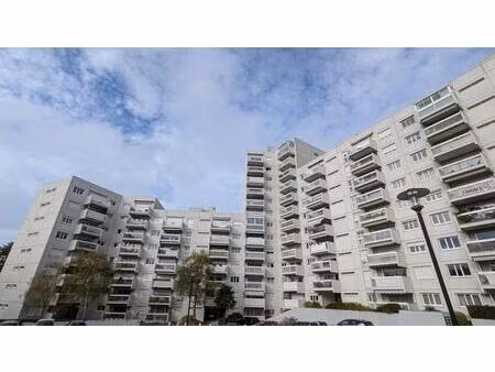 quartier montval - place de parking extérieure