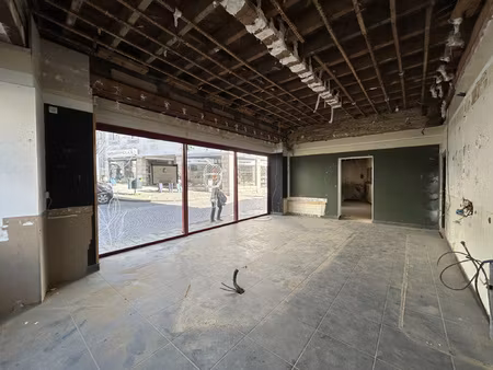 locaux commerciaux à aménager centre-ville de lannion