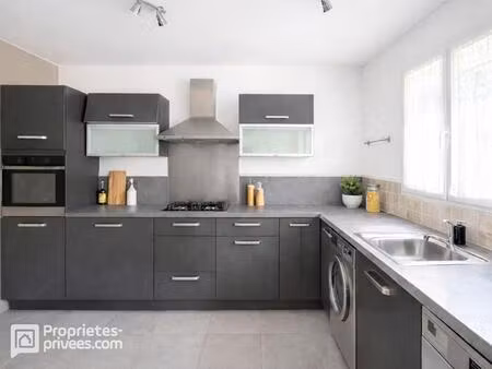 maison 4 pièces  90 5 m² de plain-pied à carpentras