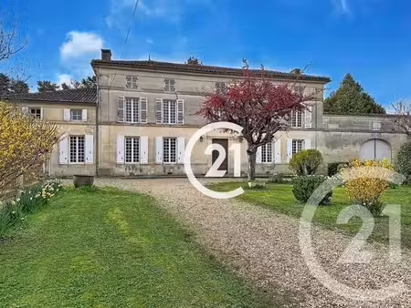 maison à vendre - 7 pièces - 333 m2 - st sulpice de cognac - 16 - poitou-charentes