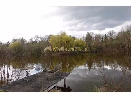 magnifique étang sur 26 000m² de terrain